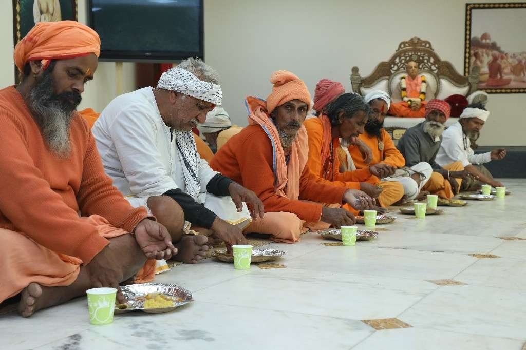 Sanyasi Sadhus Bhojan at Kashi-0